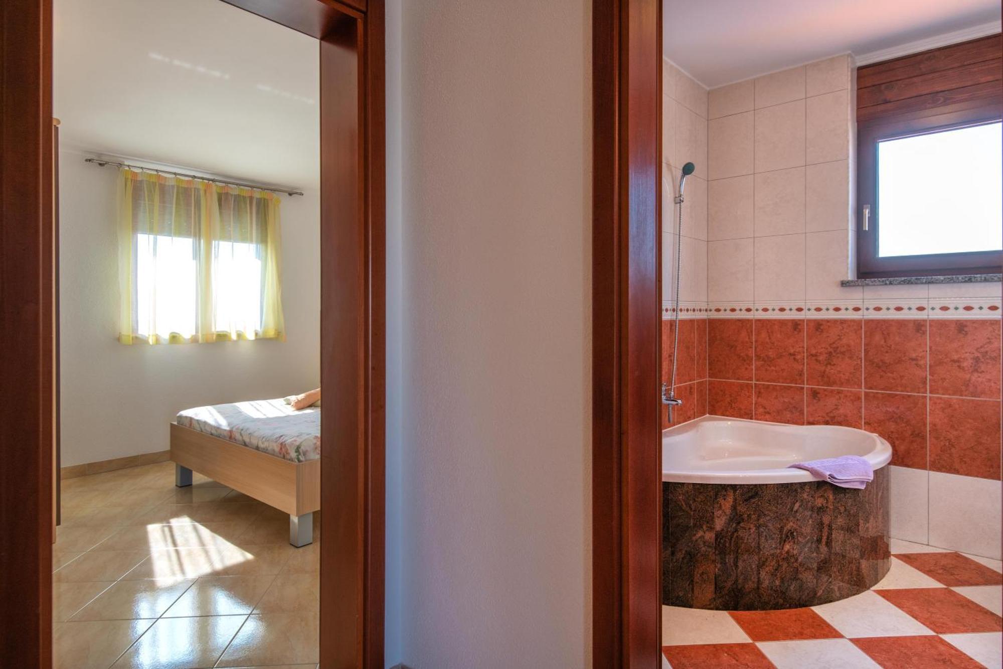 Ferienhaus Joy Liznjan Luaran gambar