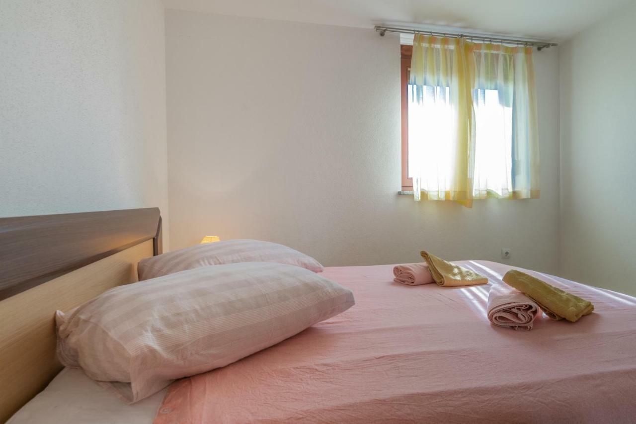 Ferienhaus Joy Liznjan Luaran gambar